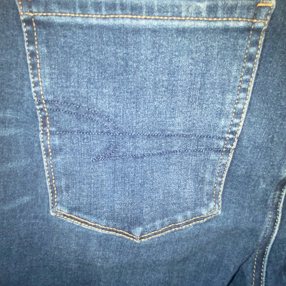 American Eagle Outfitters Stretch Relaxed Fit Blue Jeans - Picture 5 of 7